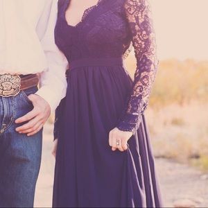 Long sleeve, lace, full length.